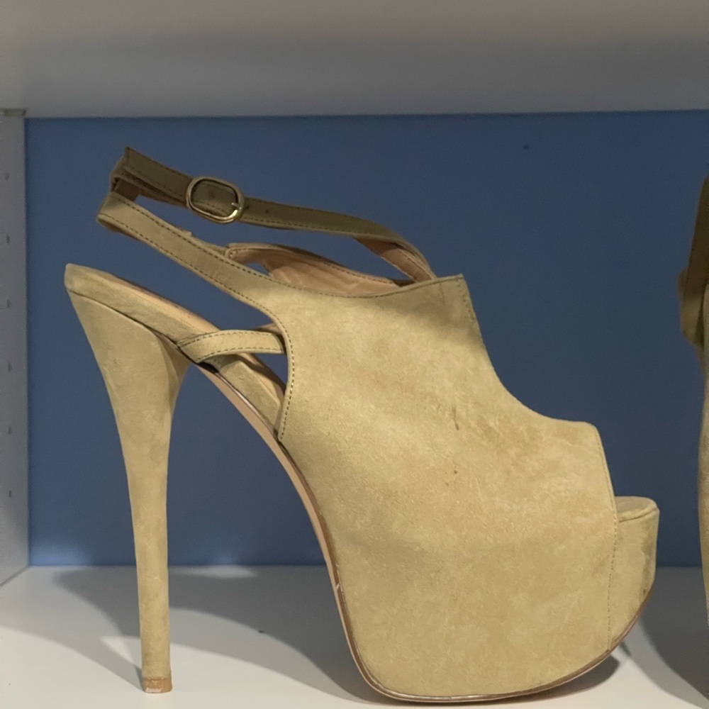 Scene Beige Platform Heels